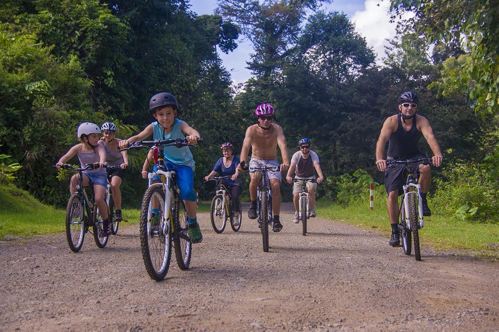 Bike And Tours Bed And Breakfast Lahad Datu Zewnętrze zdjęcie